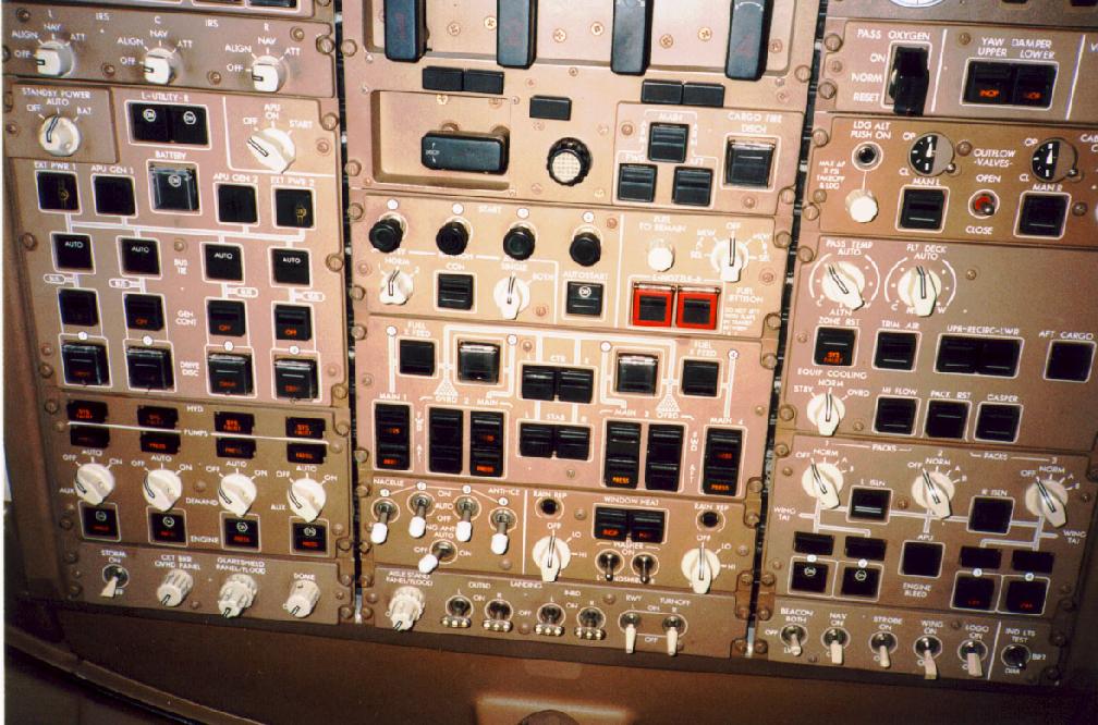 747-400 (PH-BFK) overhead panel.